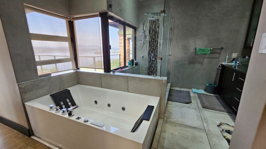 4 Bedroom Property for Sale in Birdwood Estate North West